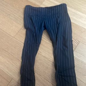 Lulelemon - “wunder under” crop pinstripe leggings